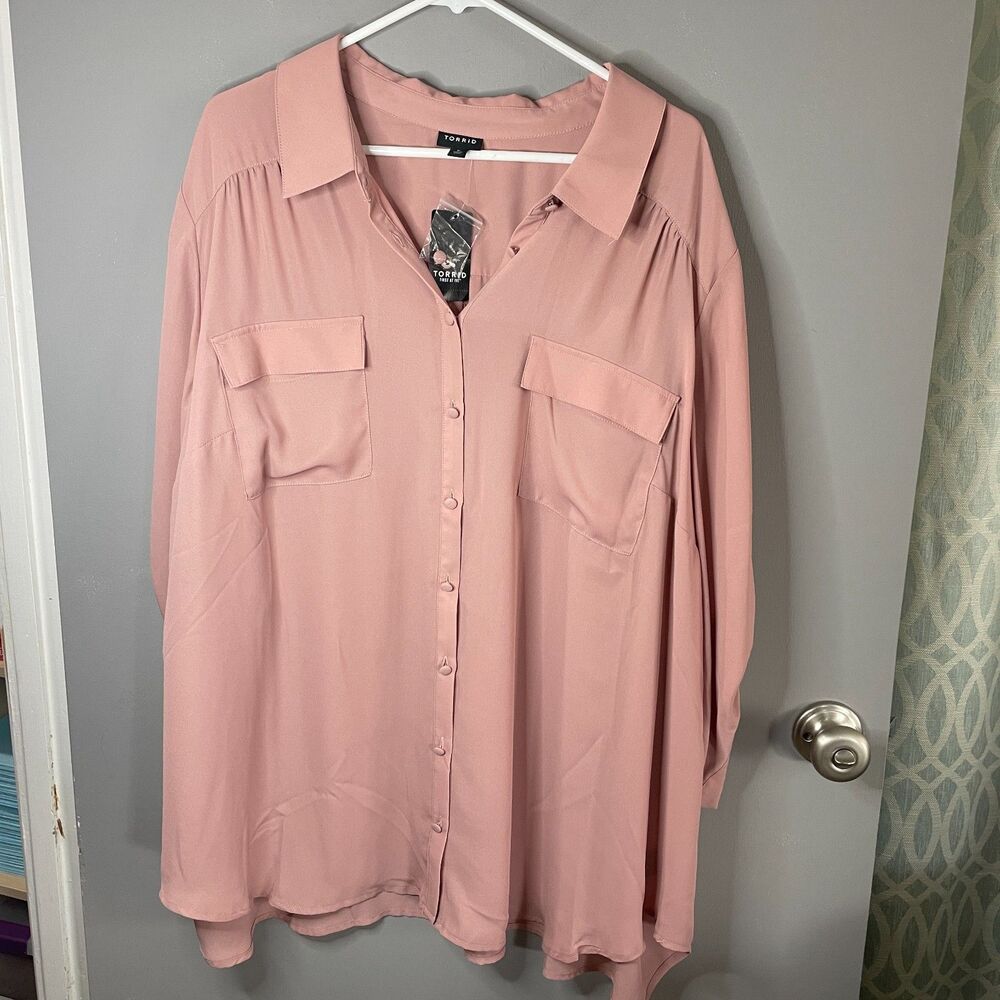 Torrid Womens 5 Georgette Long Sleeve Full Button Up Top Dusty Quartz NWT